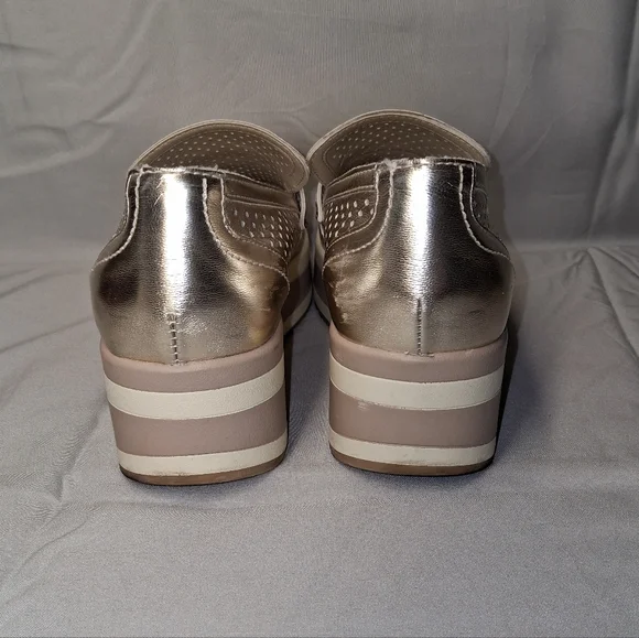 Dolce Vita Metallic Gold Platform Penny Loafers - Picture 4 of 8